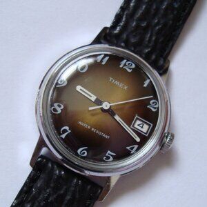 VINTAGE TIMEX BOY SIZE ,CASE 30 MM,RUN GREAT